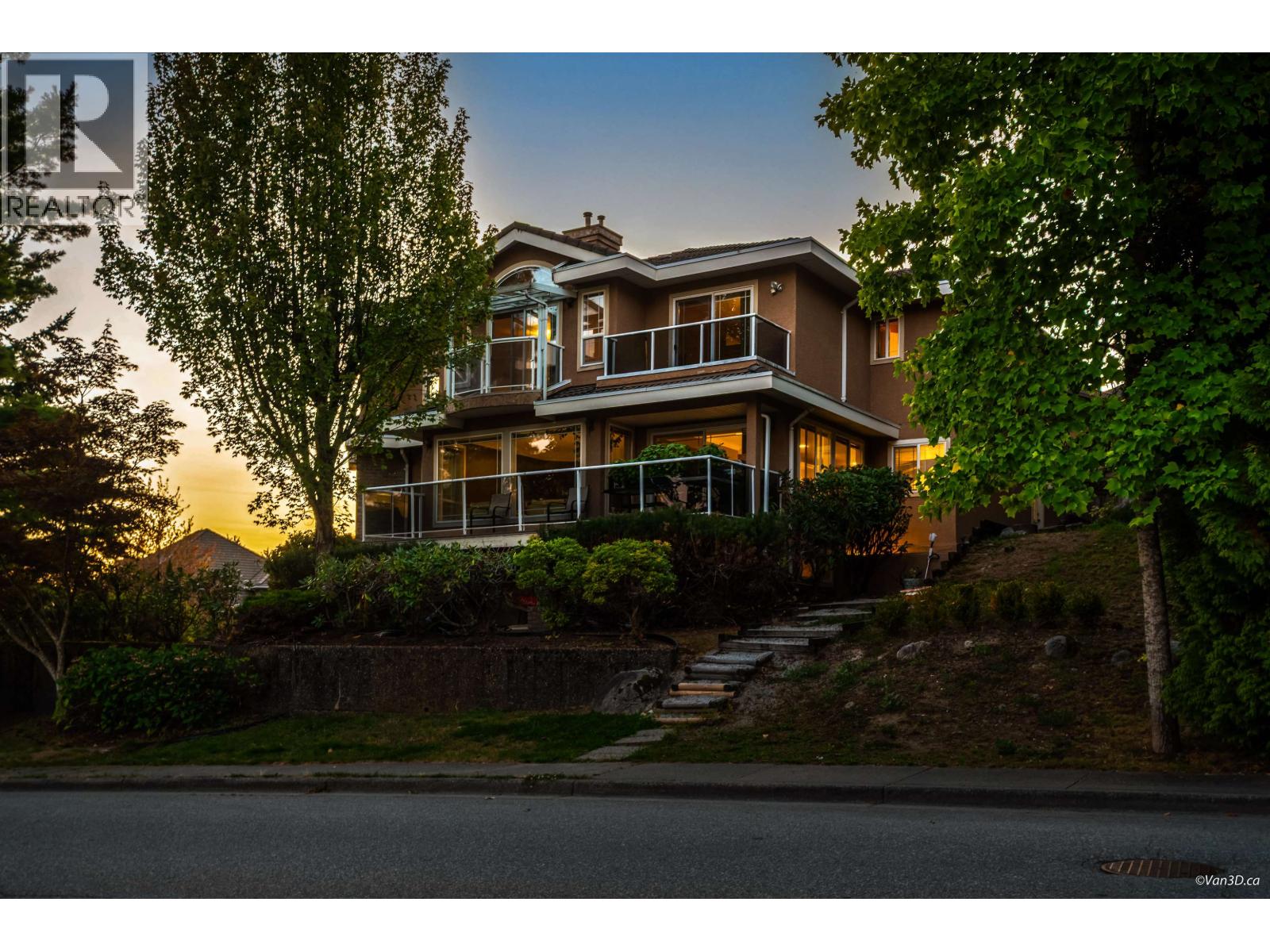 2599 Diamond Crescent, Coquitlam, British Columbia  V3E 2Z3 - Photo 2 - R3070271