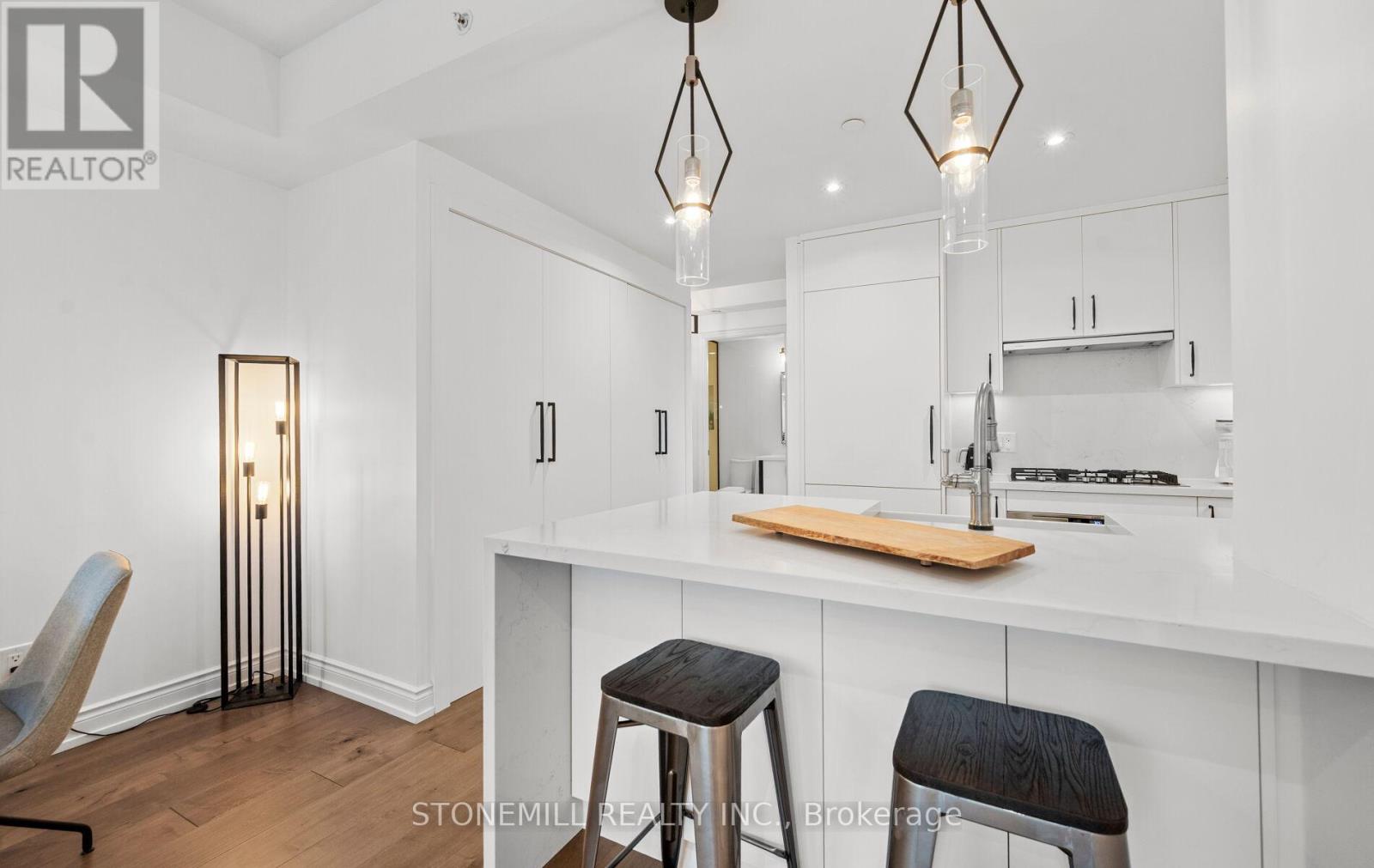 523 - 3500 Lakeshore Road W, Oakville, Ontario  L6L 0B4 - Photo 16 - W12580056