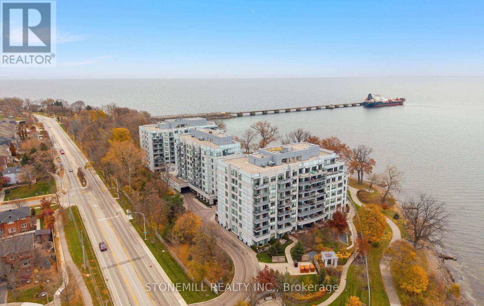 523 - 3500 Lakeshore Road W, Oakville, Ontario  L6L 0B4 - Photo 3 - W12580056