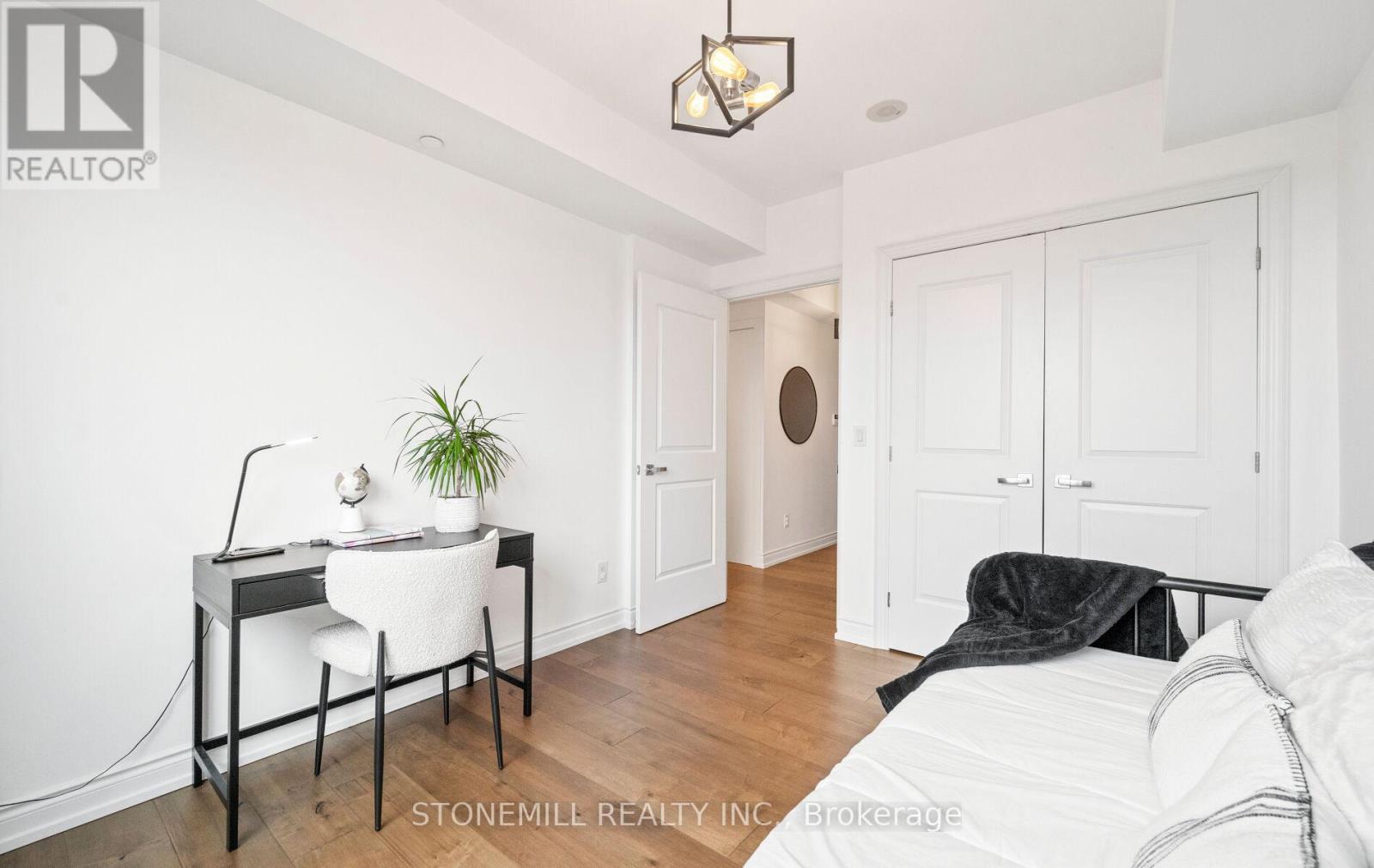 523 - 3500 Lakeshore Road W, Oakville, Ontario  L6L 0B4 - Photo 34 - W12580056