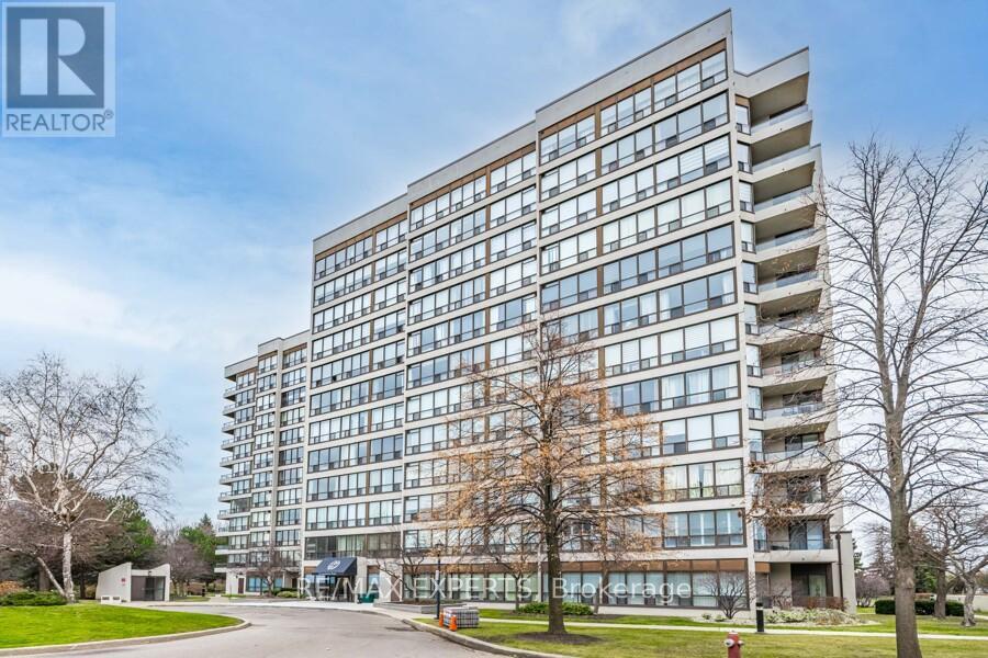 12 Laurelcrest Street, Brampton, Ontario  L6S 5Y4 - Photo 1 - W12580062