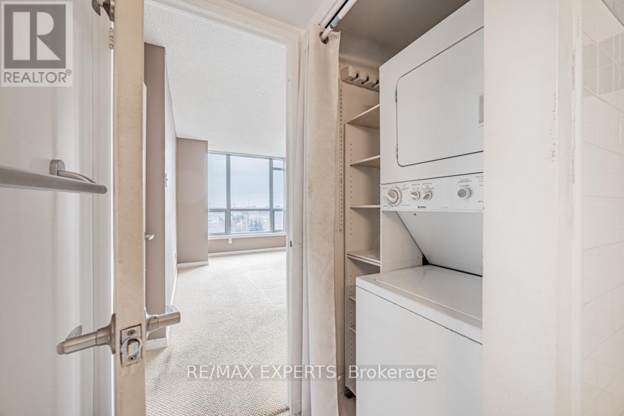 12 Laurelcrest Street, Brampton, Ontario  L6S 5Y4 - Photo 19 - W12580062