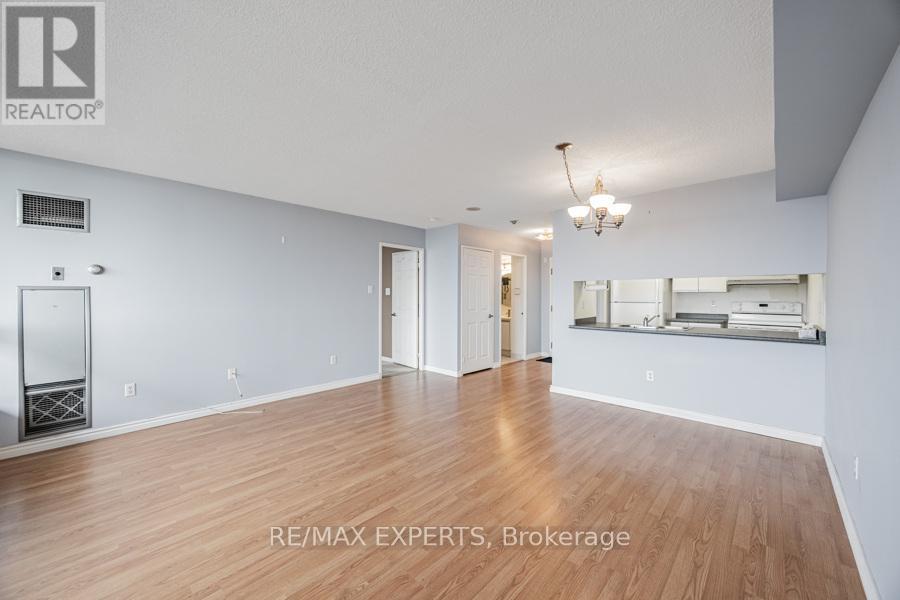 12 Laurelcrest Street, Brampton, Ontario  L6S 5Y4 - Photo 6 - W12580062