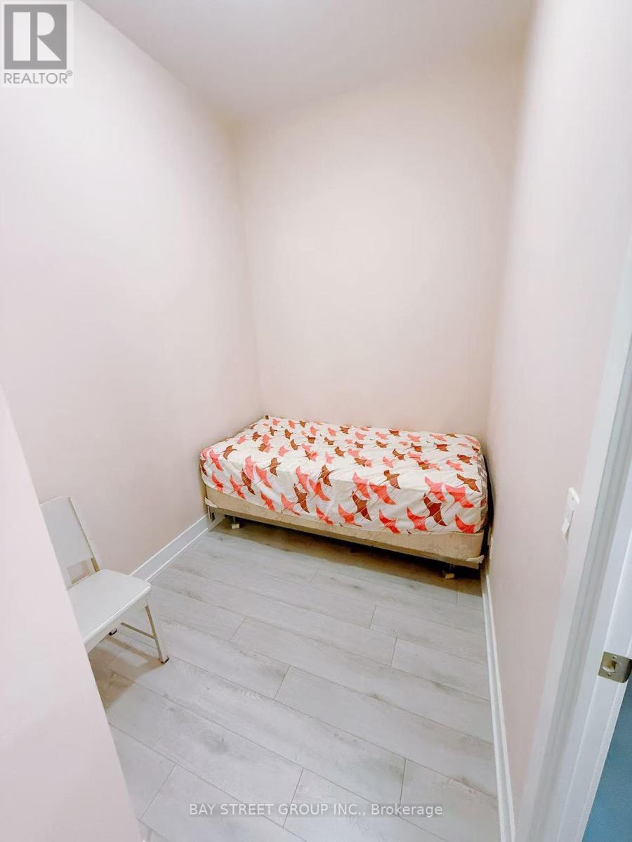 241 - 9471 Yonge Street, Richmond Hill, Ontario  L4C 1V4 - Photo 7 - N12486502