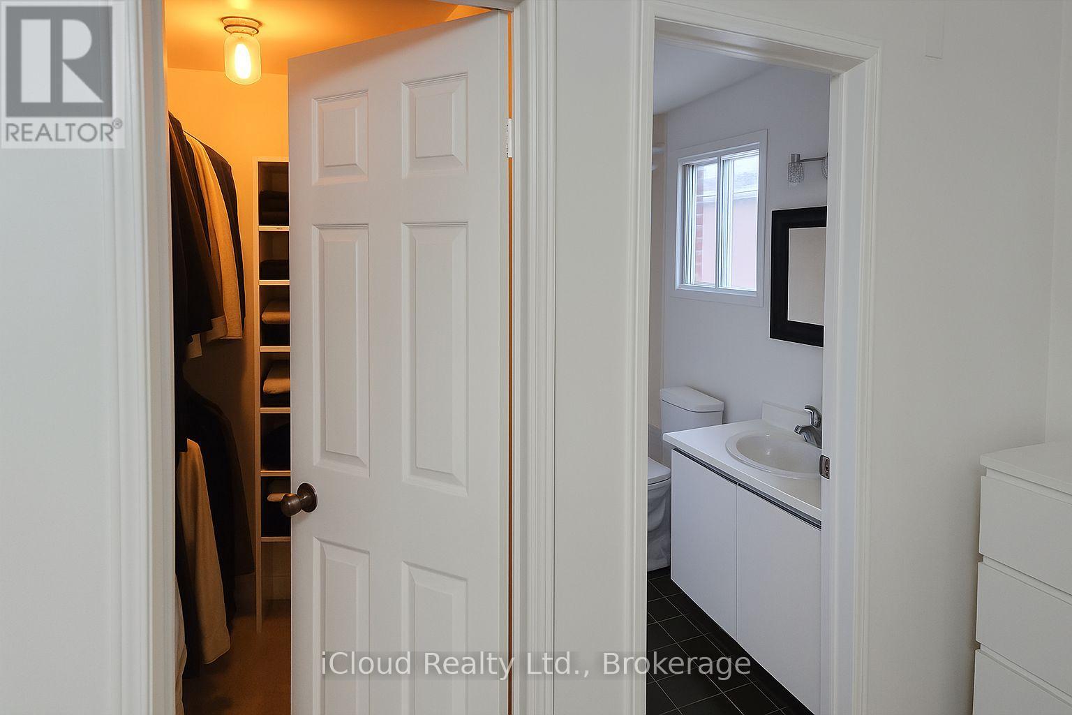 87 O'connor Crescent S, Richmond Hill (North Richvale), Ontario  L4C 7N9 - Photo 14 - N12549648