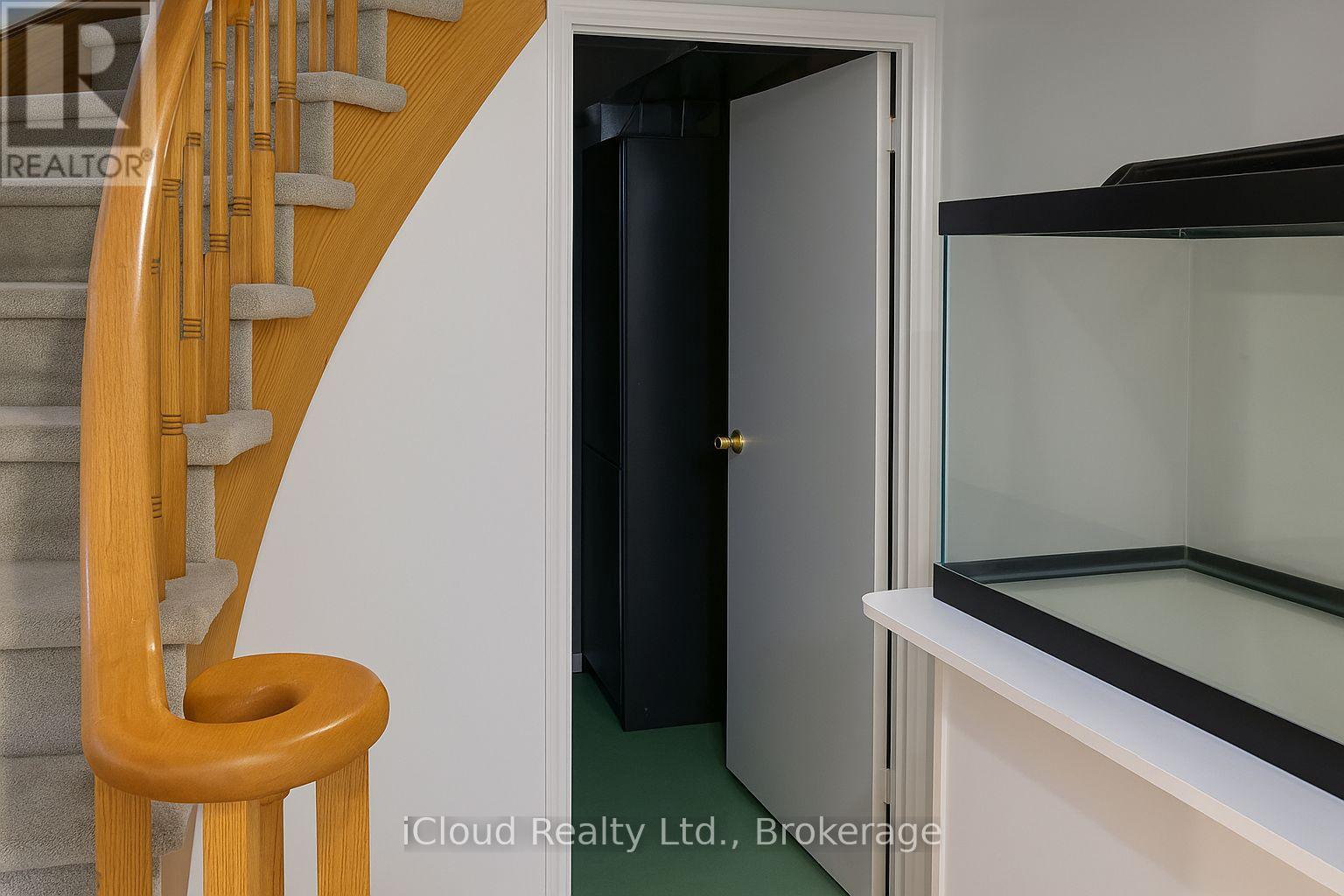 87 O'connor Crescent S, Richmond Hill (North Richvale), Ontario  L4C 7N9 - Photo 17 - N12549648