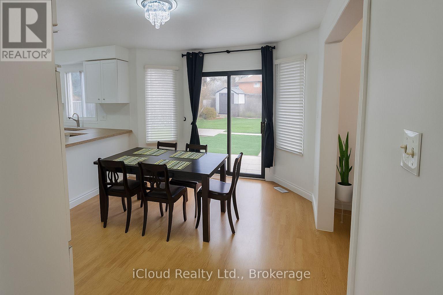 87 O'connor Crescent S, Richmond Hill (North Richvale), Ontario  L4C 7N9 - Photo 5 - N12549648