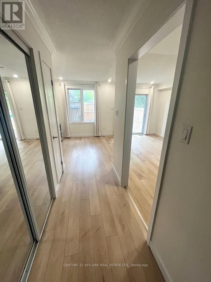 46 - 5950 Glen Erin Drive, Mississauga, Ontario  L5M 6J1 - Photo 4 - W12416224