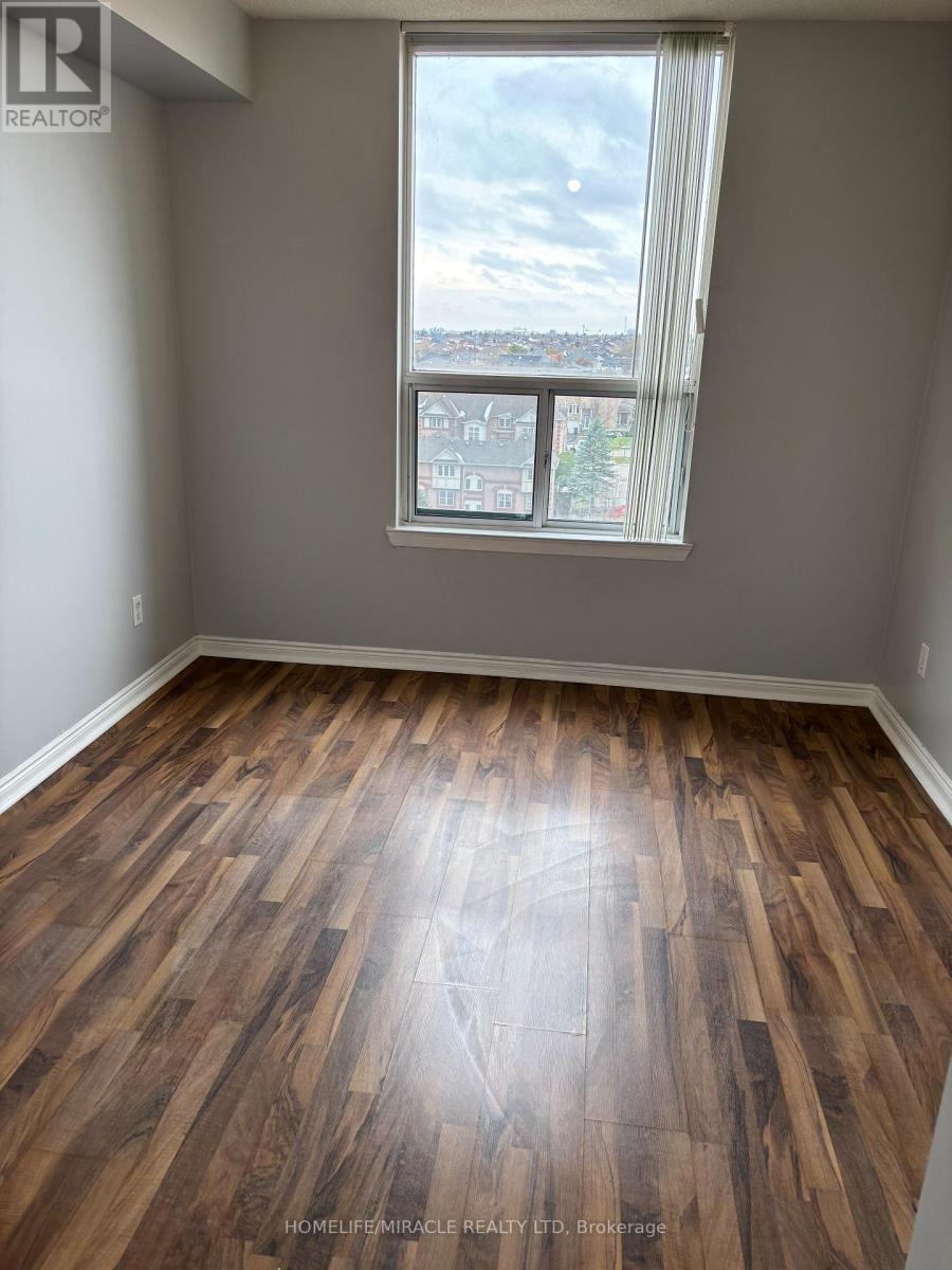 711 - 135 Hillcrest Avenue, Mississauga (Cooksville), Ontario  L5B 4B1 - Photo 10 - W12542800