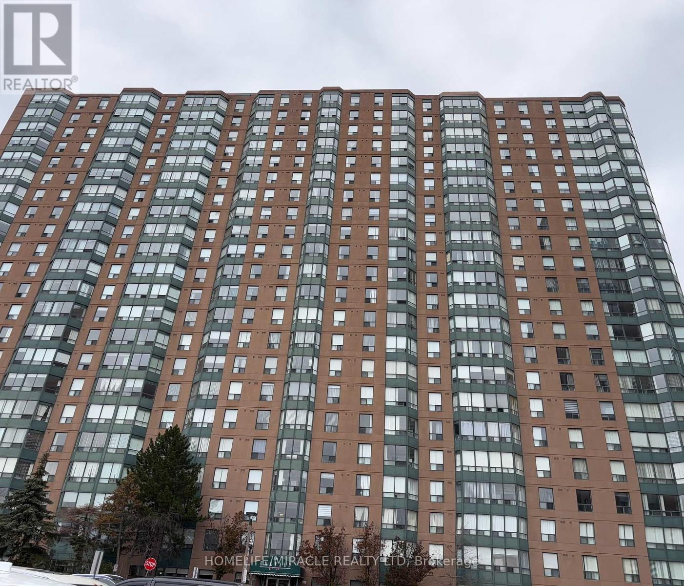 711 - 135 HILLCREST AVENUE, Mississauga, Ontario