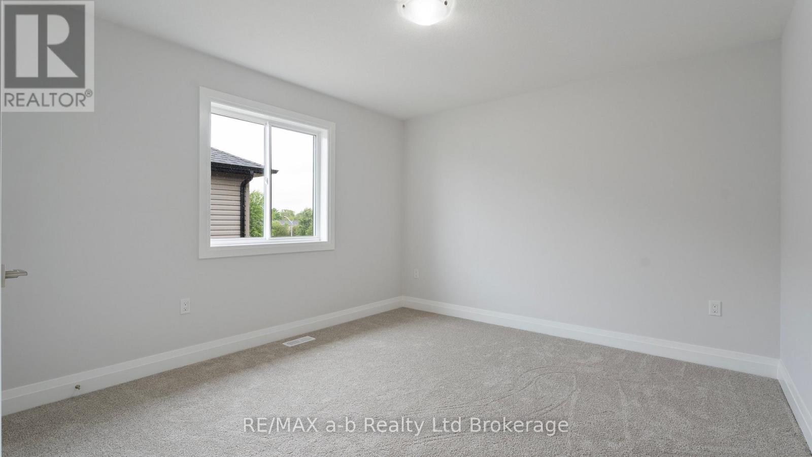 107 Cayley Street, Norwich, Ontario N0J 1P0 - Photo 13 - X12580136