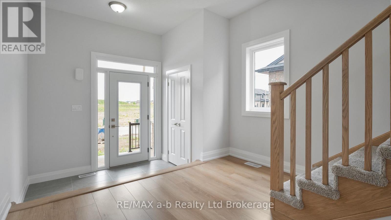 107 Cayley Street, Norwich, Ontario N0J 1P0 - Photo 2 - X12580136