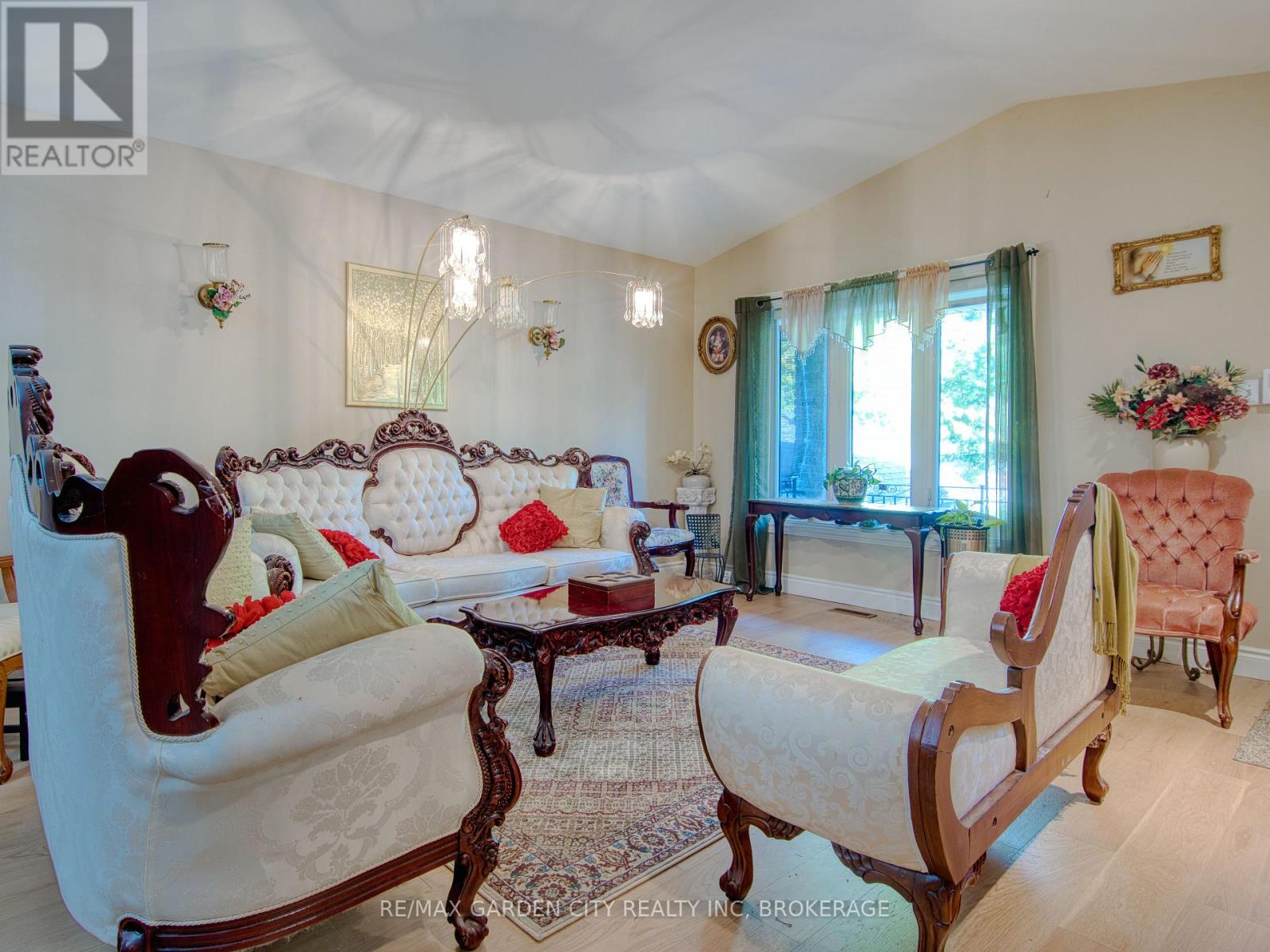 61 Concord Avenue, St. Catharines, Ontario  L2M 5N9 - Photo 11 - X12580168