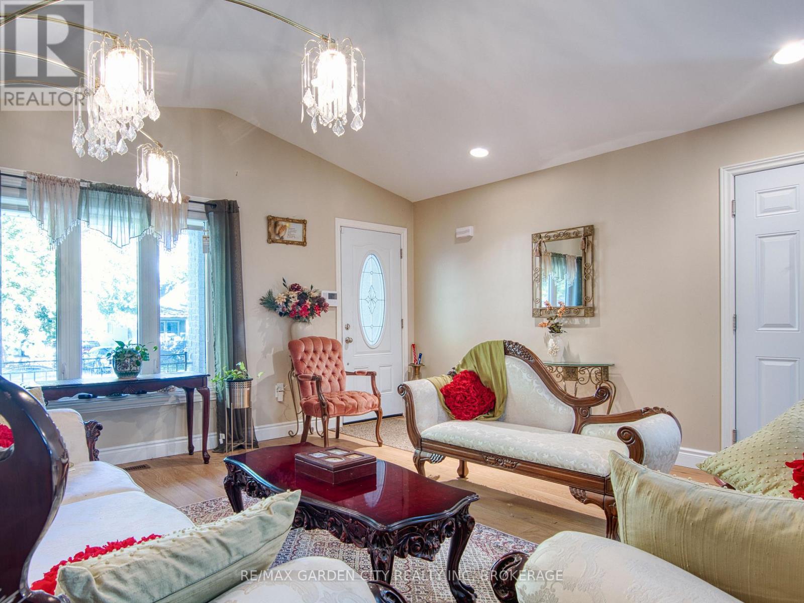 61 Concord Avenue, St. Catharines, Ontario  L2M 5N9 - Photo 12 - X12580168