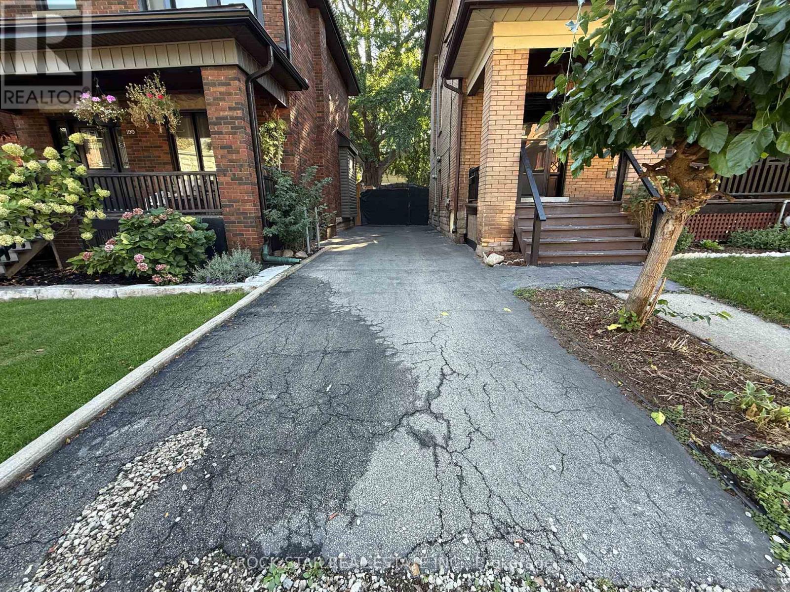 203 Fairleigh Avenue S, Hamilton, Ontario L8M 2K6 - Photo 7 - X12580032