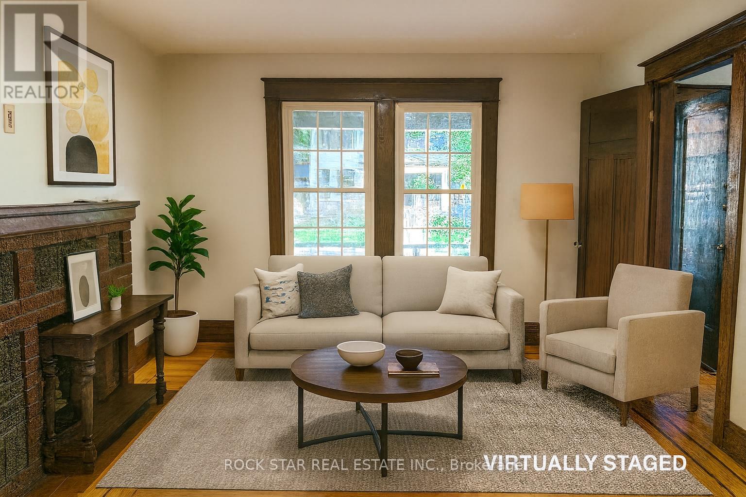 203 Fairleigh Avenue S, Hamilton, Ontario L8M 2K6 - Photo 3 - X12580032