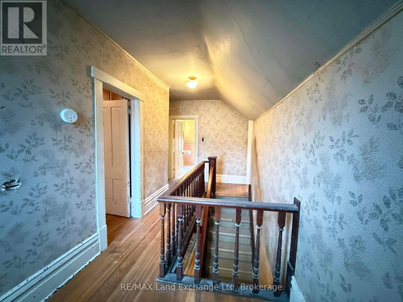 126 Diagonal Road, North Huron, Ontario  N0G 2W0 - Photo 25 - X12580152