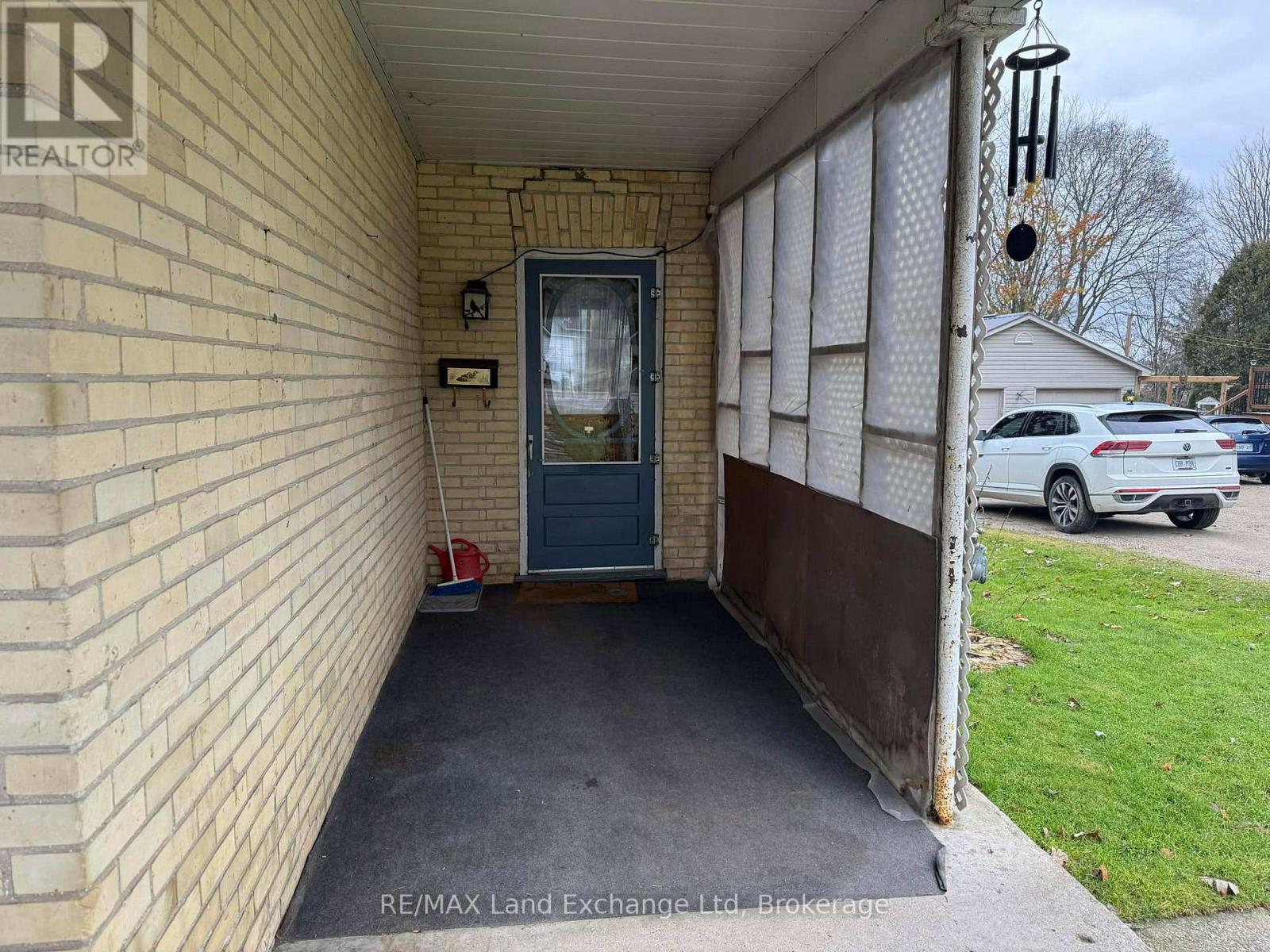 126 Diagonal Road, North Huron, Ontario  N0G 2W0 - Photo 6 - X12580152