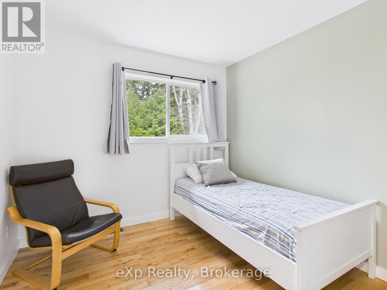 568 Mcnabb Street, Saugeen Shores, Ontario N0H 2L0 - Photo 14 - X12580198