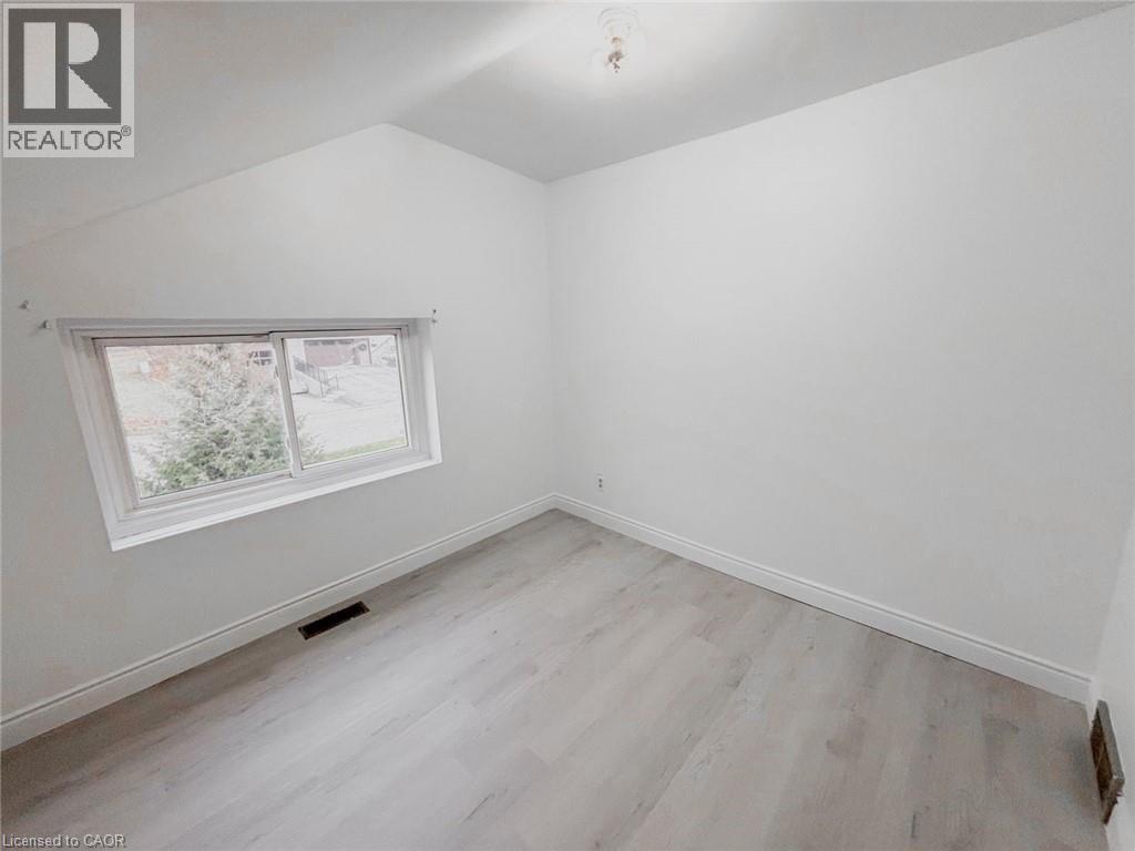 1949 Old Mill Road, Kitchener, Ontario  N2P 1E3 - Photo 16 - 40790741