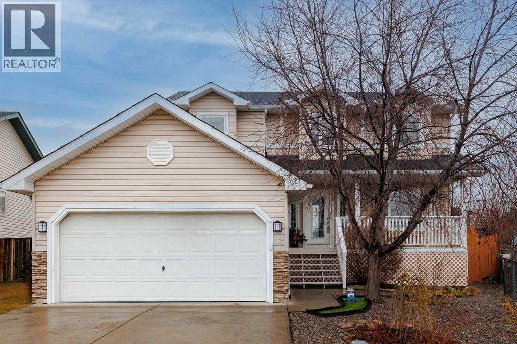 62 Canoe Circle Sw, Airdrie, Alberta  T4B 2L6 - Photo 1 - A2271935