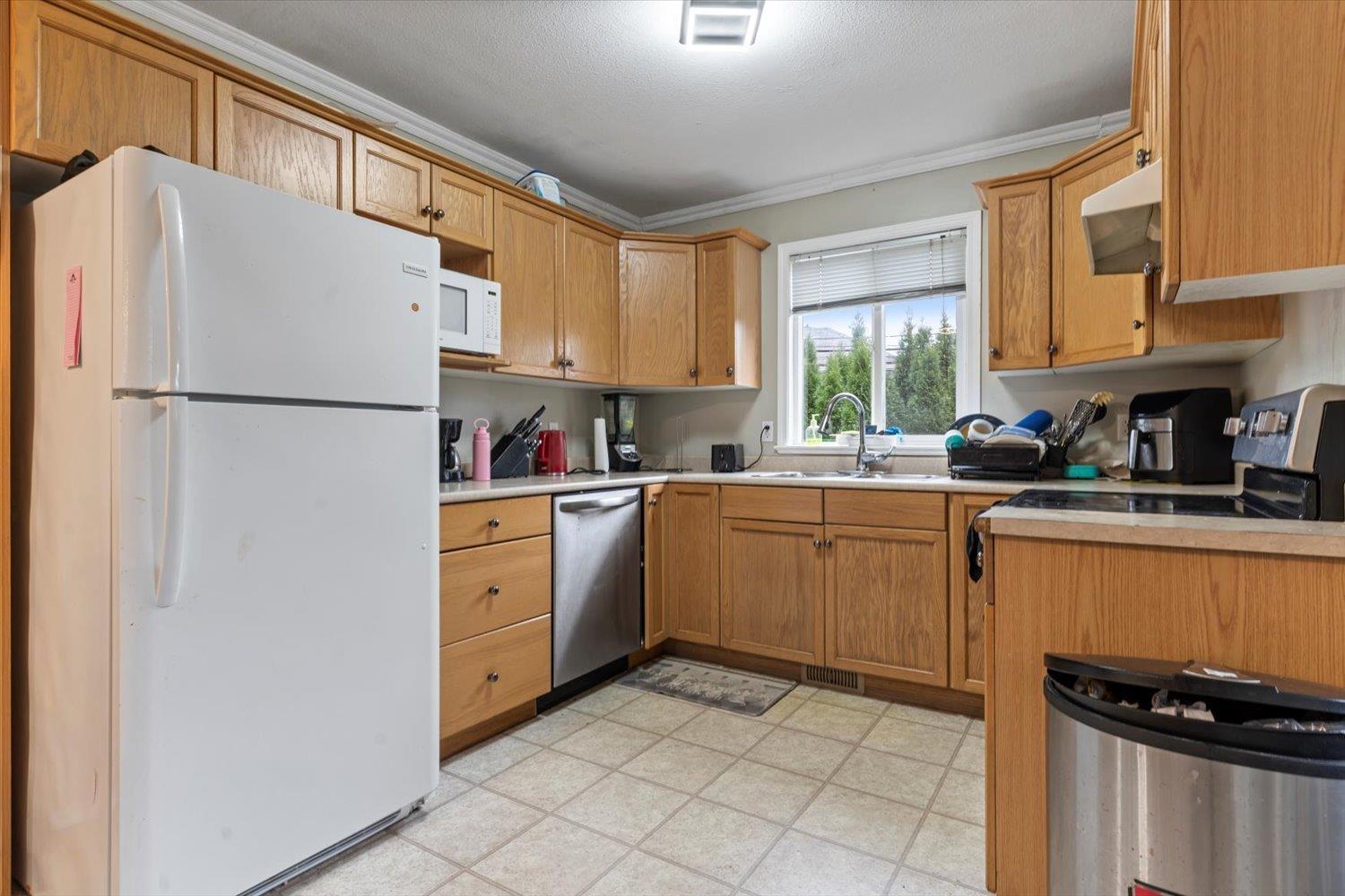 B 9570 Hazel Street, Chilliwack Proper East, Chilliwack, British Columbia  V2P 5N9 - Photo 12 - R3070287