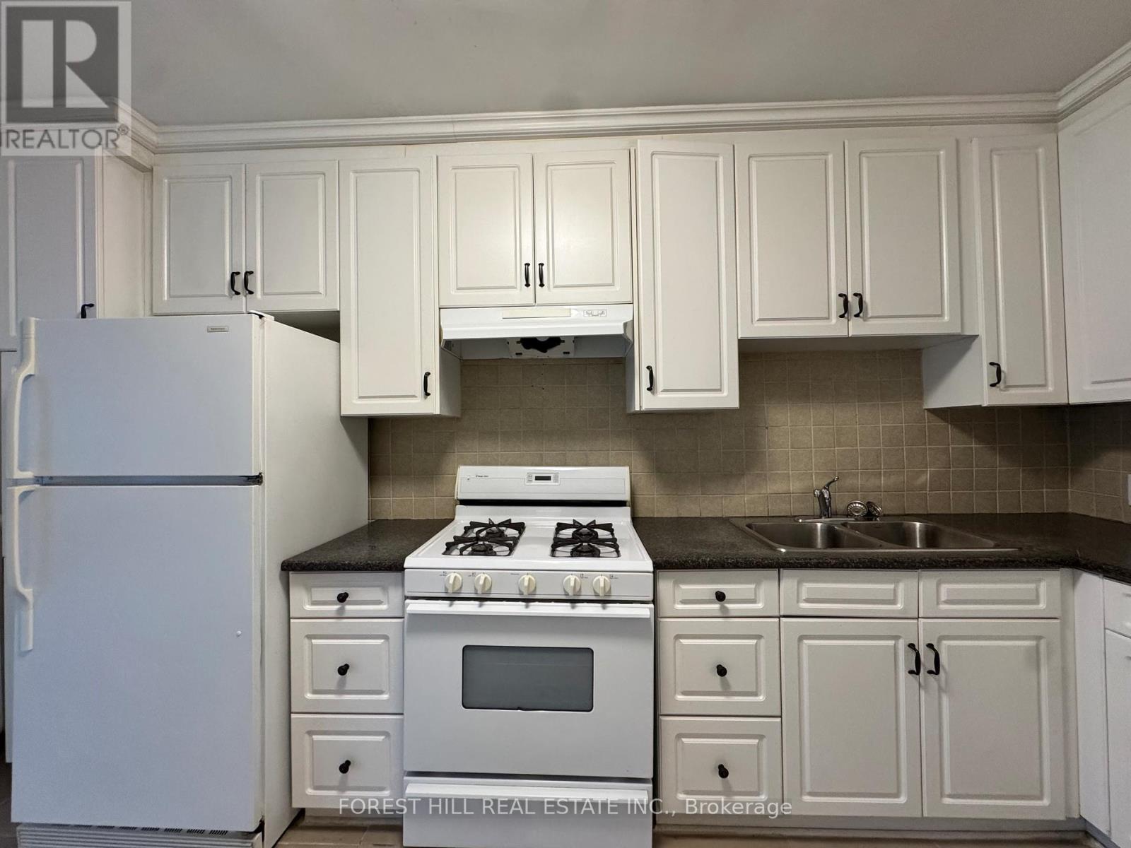 2 - 1077 Bathurst Street, Toronto, Ontario  M5R 3G8 - Photo 3 - C12580100