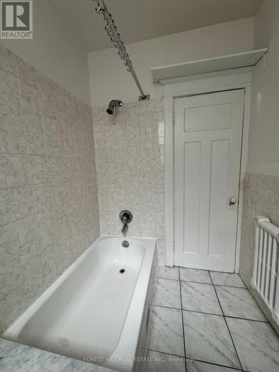 2 - 1077 Bathurst Street, Toronto, Ontario  M5R 3G8 - Photo 8 - C12580100