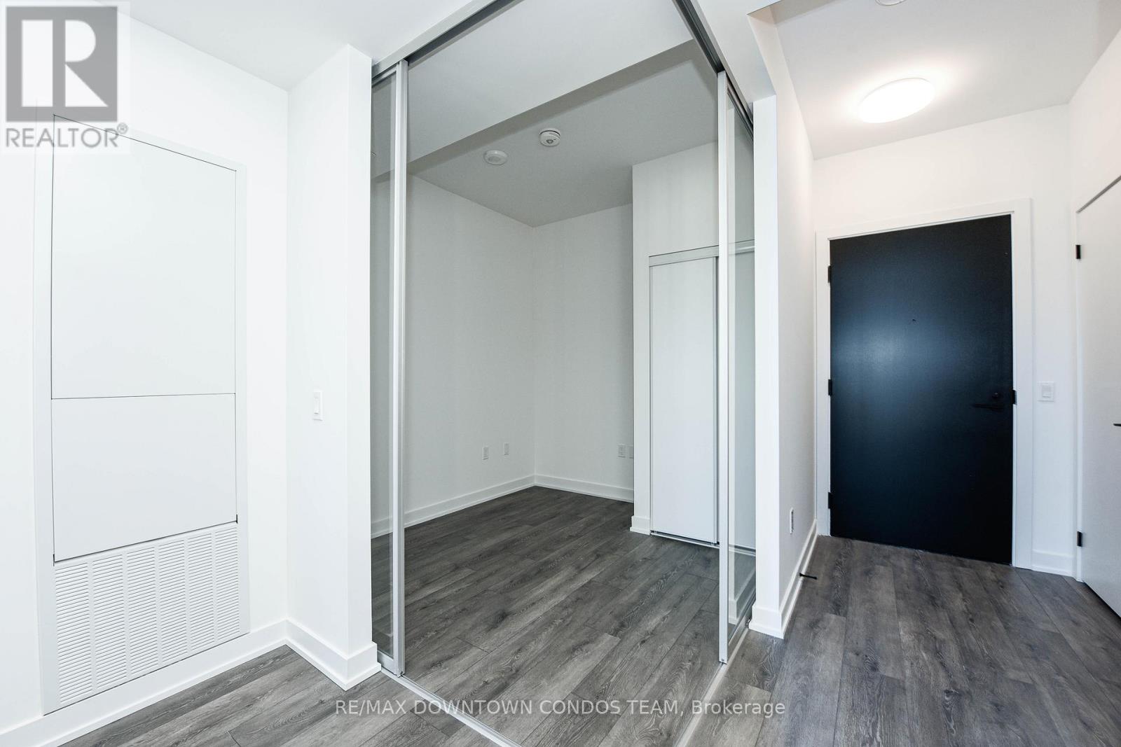 2405 - 117 Broadway Avenue, Toronto, Ontario  M4P 1V3 - Photo 13 - C12580108