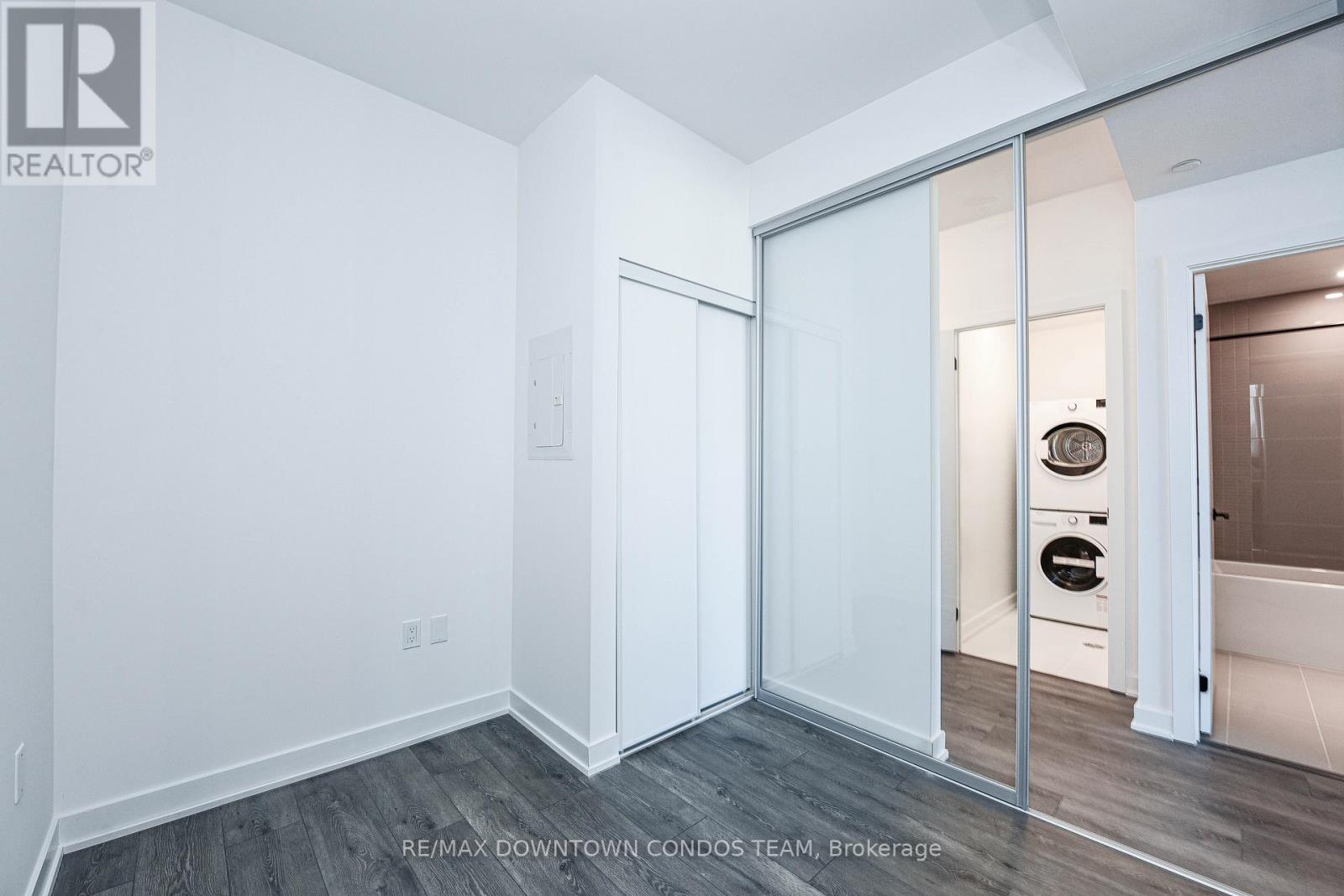 2405 - 117 Broadway Avenue, Toronto, Ontario  M4P 1V3 - Photo 16 - C12580108