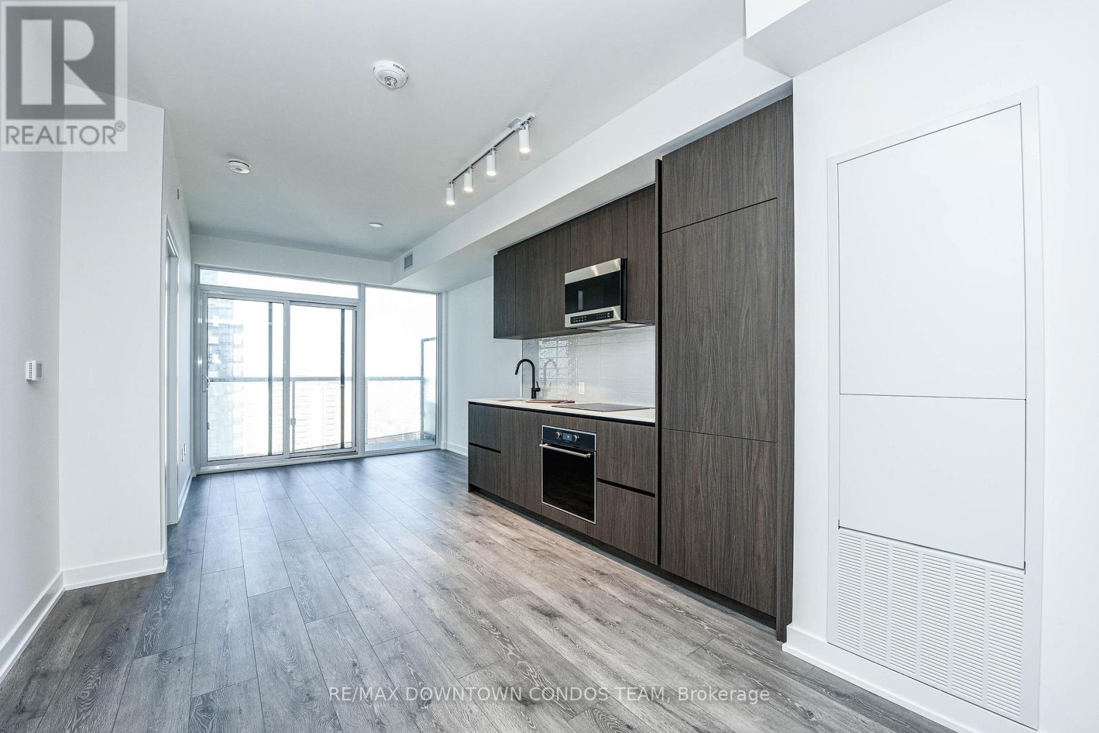 2405 - 117 Broadway Avenue, Toronto, Ontario  M4P 1V3 - Photo 18 - C12580108