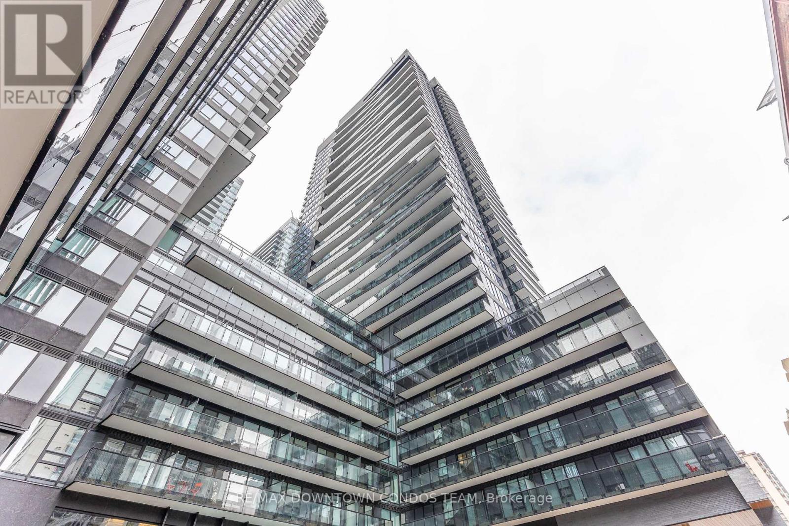 2405 - 117 Broadway Avenue, Toronto, Ontario  M4P 1V3 - Photo 3 - C12580108