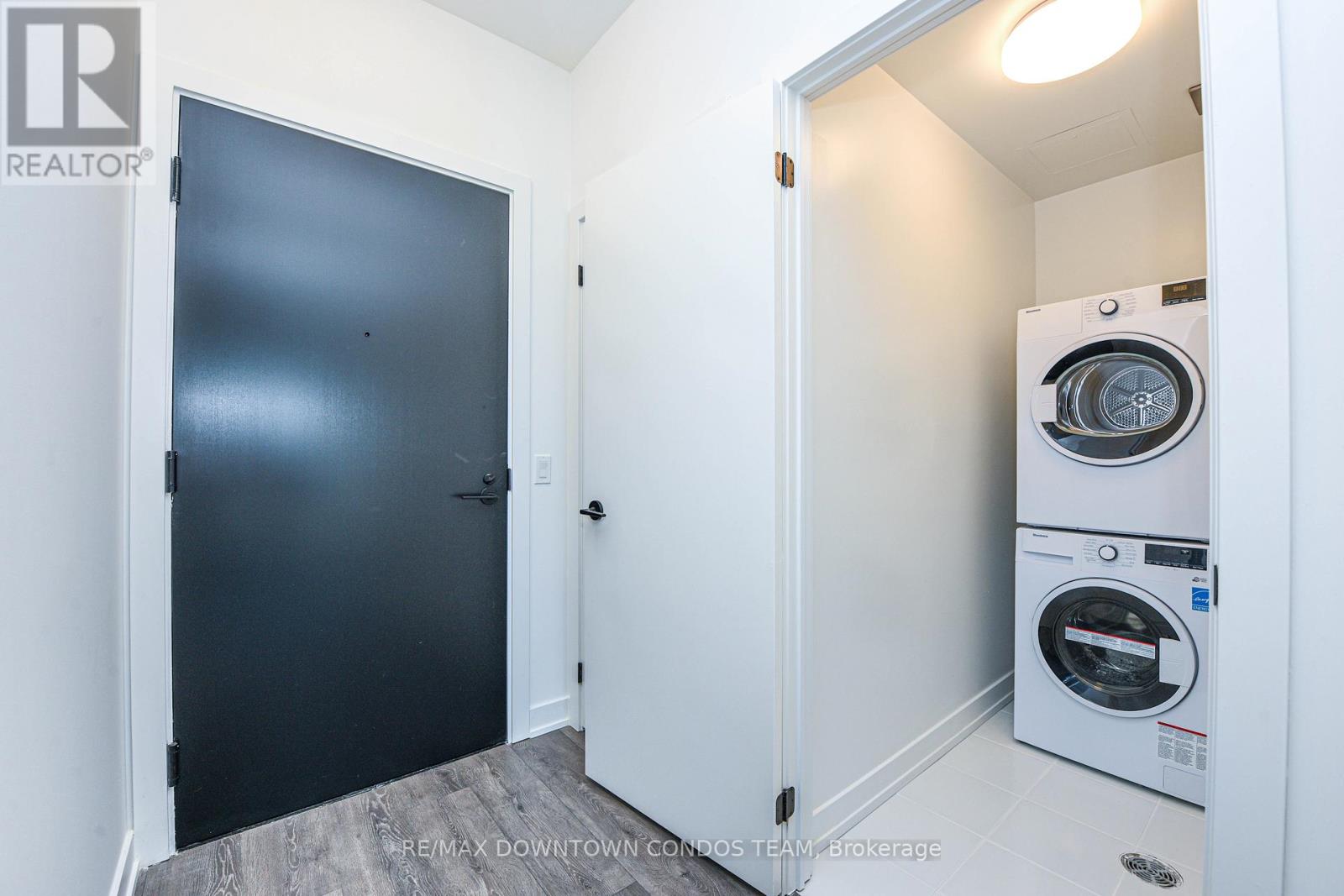 2405 - 117 Broadway Avenue, Toronto, Ontario  M4P 1V3 - Photo 8 - C12580108