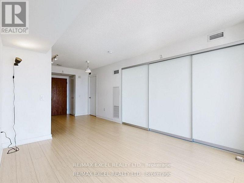 3911 - 85 Queens Wharf Road, Toronto, Ontario  M5V 0J9 - Photo 12 - C12580182