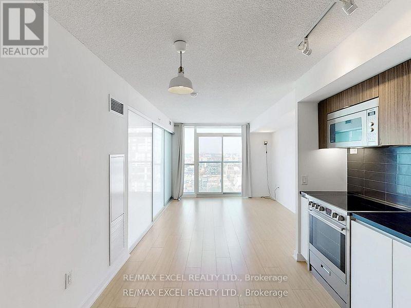 3911 - 85 Queens Wharf Road, Toronto, Ontario  M5V 0J9 - Photo 17 - C12580182