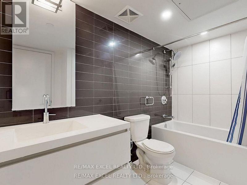 3911 - 85 Queens Wharf Road, Toronto, Ontario  M5V 0J9 - Photo 22 - C12580182