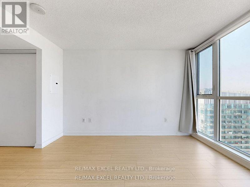 3911 - 85 Queens Wharf Road, Toronto, Ontario  M5V 0J9 - Photo 7 - C12580182