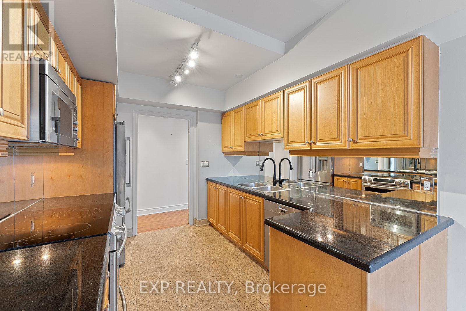 1103 - 10 Delisle Avenue, Toronto, Ontario  M4V 3C6 - Photo 18 - C12580192