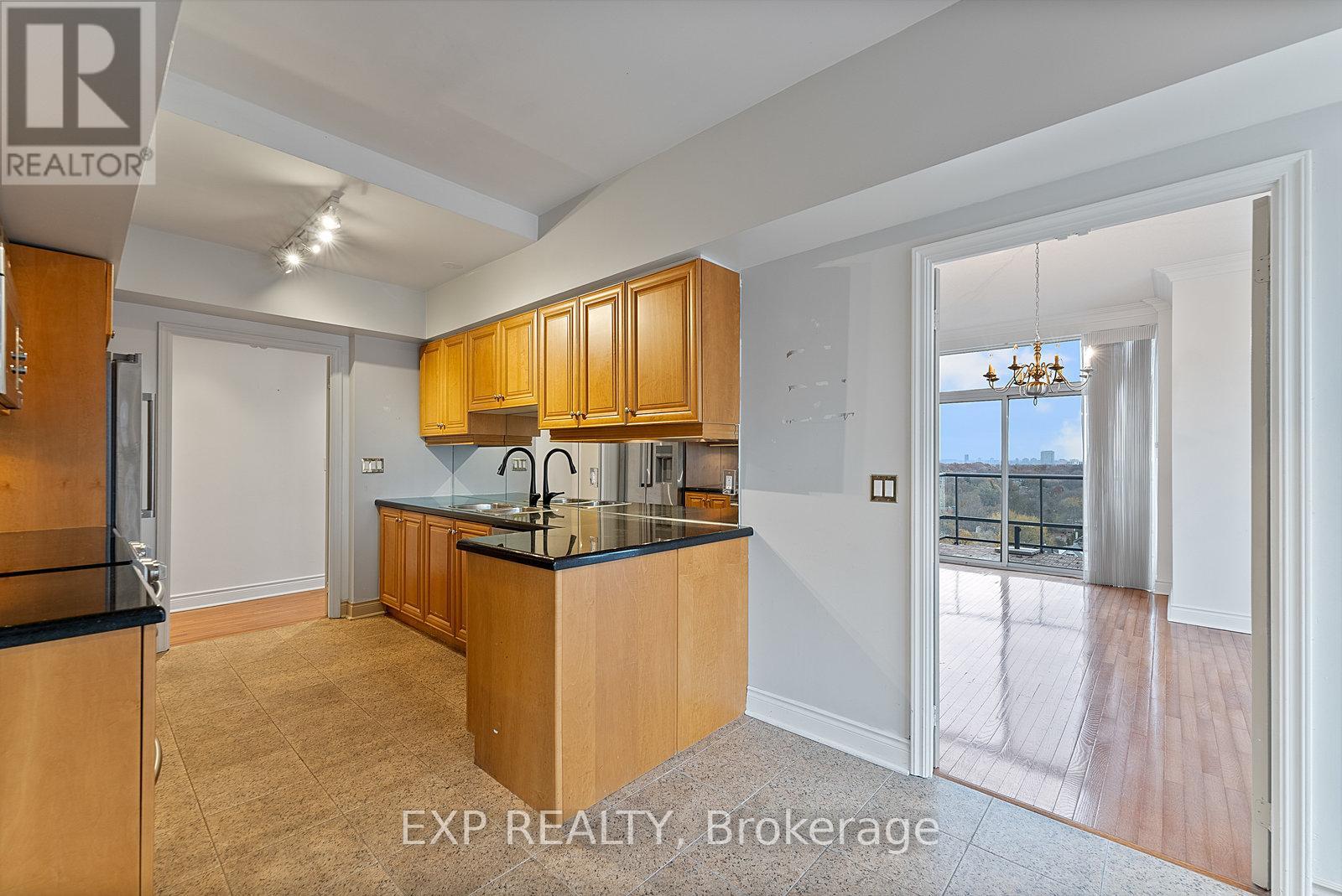 1103 - 10 Delisle Avenue, Toronto, Ontario  M4V 3C6 - Photo 19 - C12580192