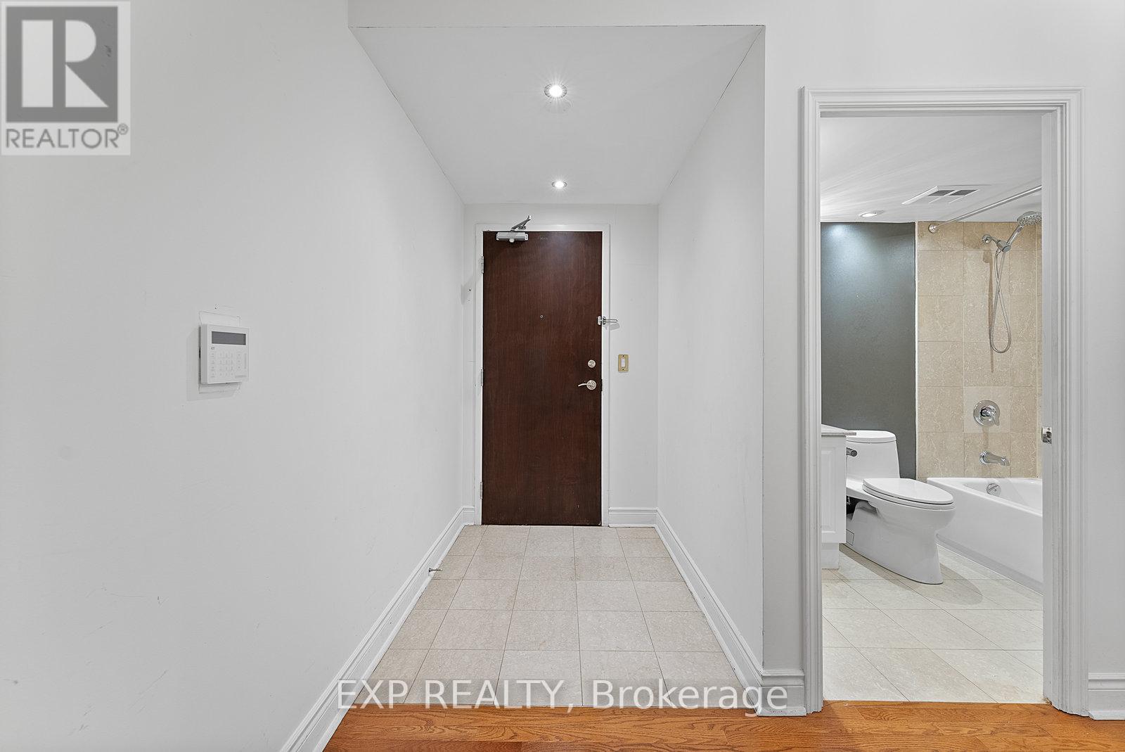 1103 - 10 Delisle Avenue, Toronto, Ontario  M4V 3C6 - Photo 2 - C12580192