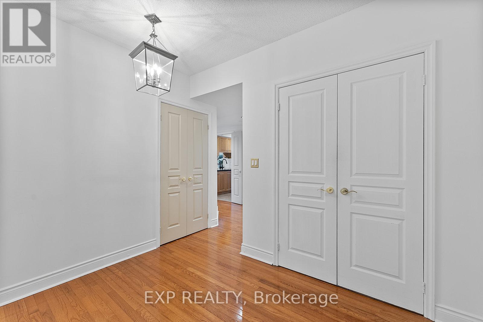 1103 - 10 Delisle Avenue, Toronto, Ontario  M4V 3C6 - Photo 3 - C12580192