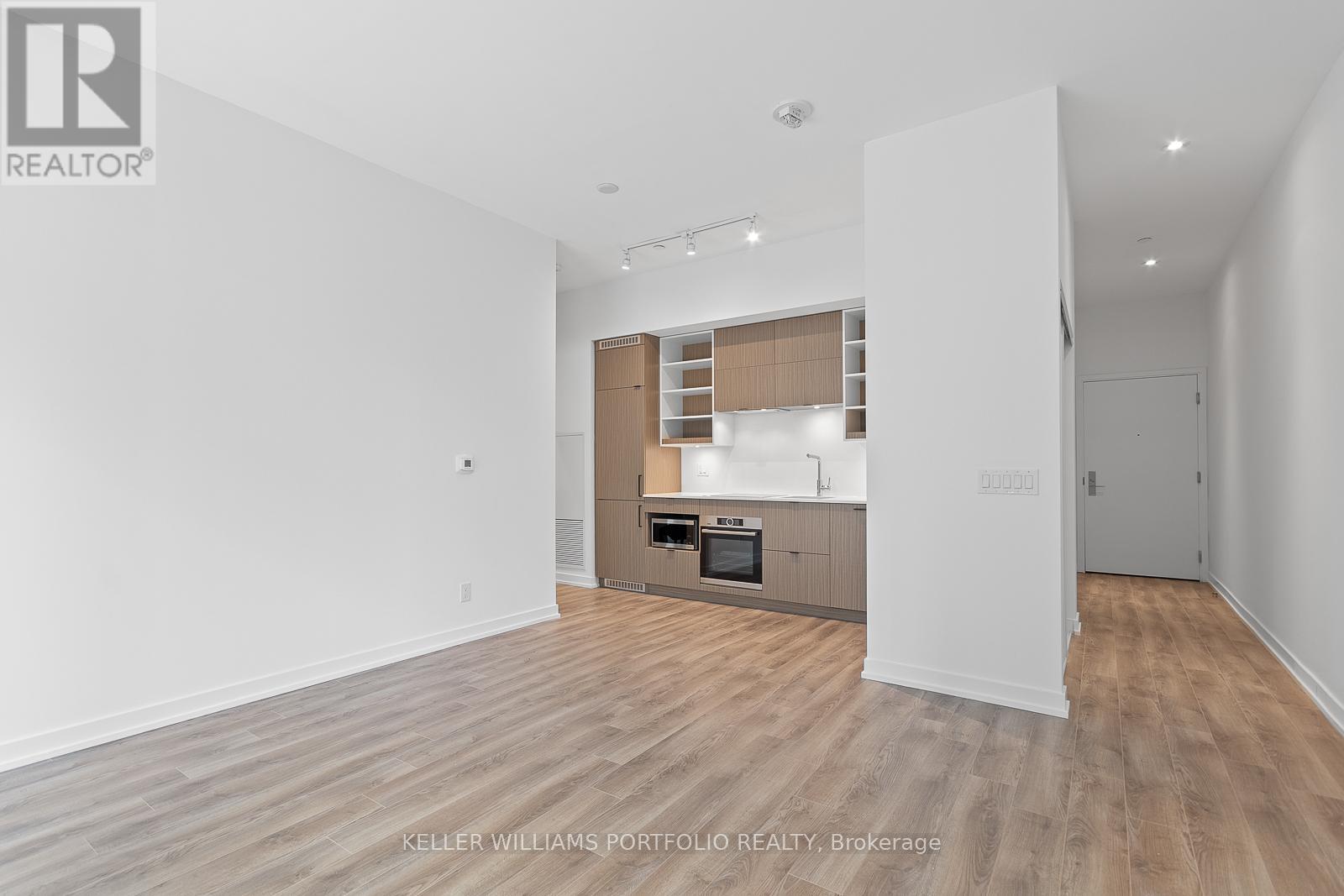 407 - 20 Edward Street, Toronto, Ontario  M5G 0C5 - Photo 5 - C12580200