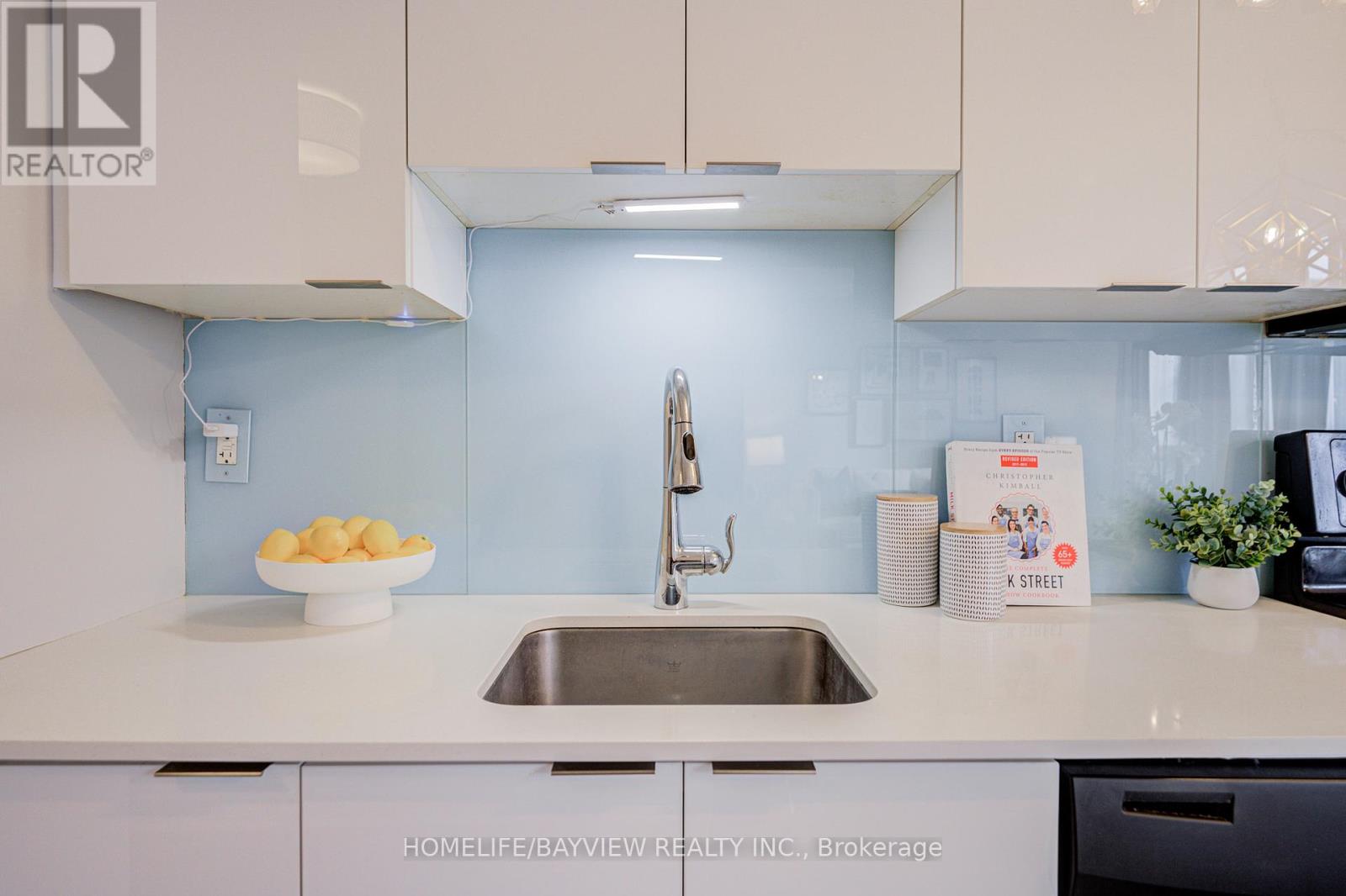 209 - 280 Donlands Avenue, Toronto, Ontario  M4J 0A3 - Photo 10 - E12580228