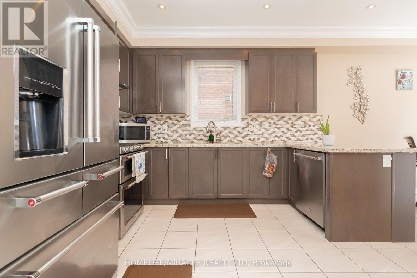 516 Vellore Woods Boulevard, Vaughan, Ontario  L4H 2W3 - Photo 11 - N12580078