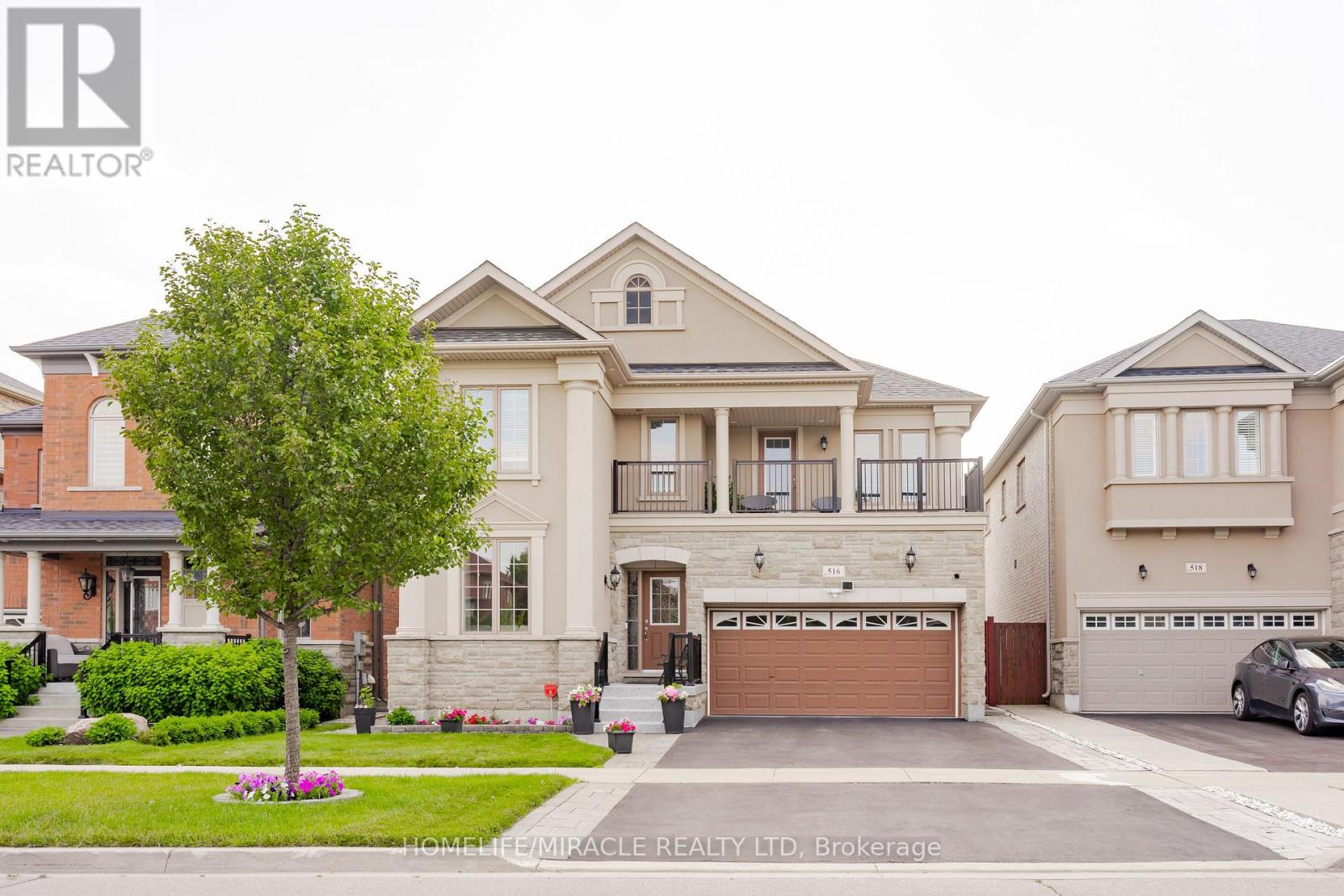 516 Vellore Woods Boulevard, Vaughan, Ontario  L4H 2W3 - Photo 2 - N12580078