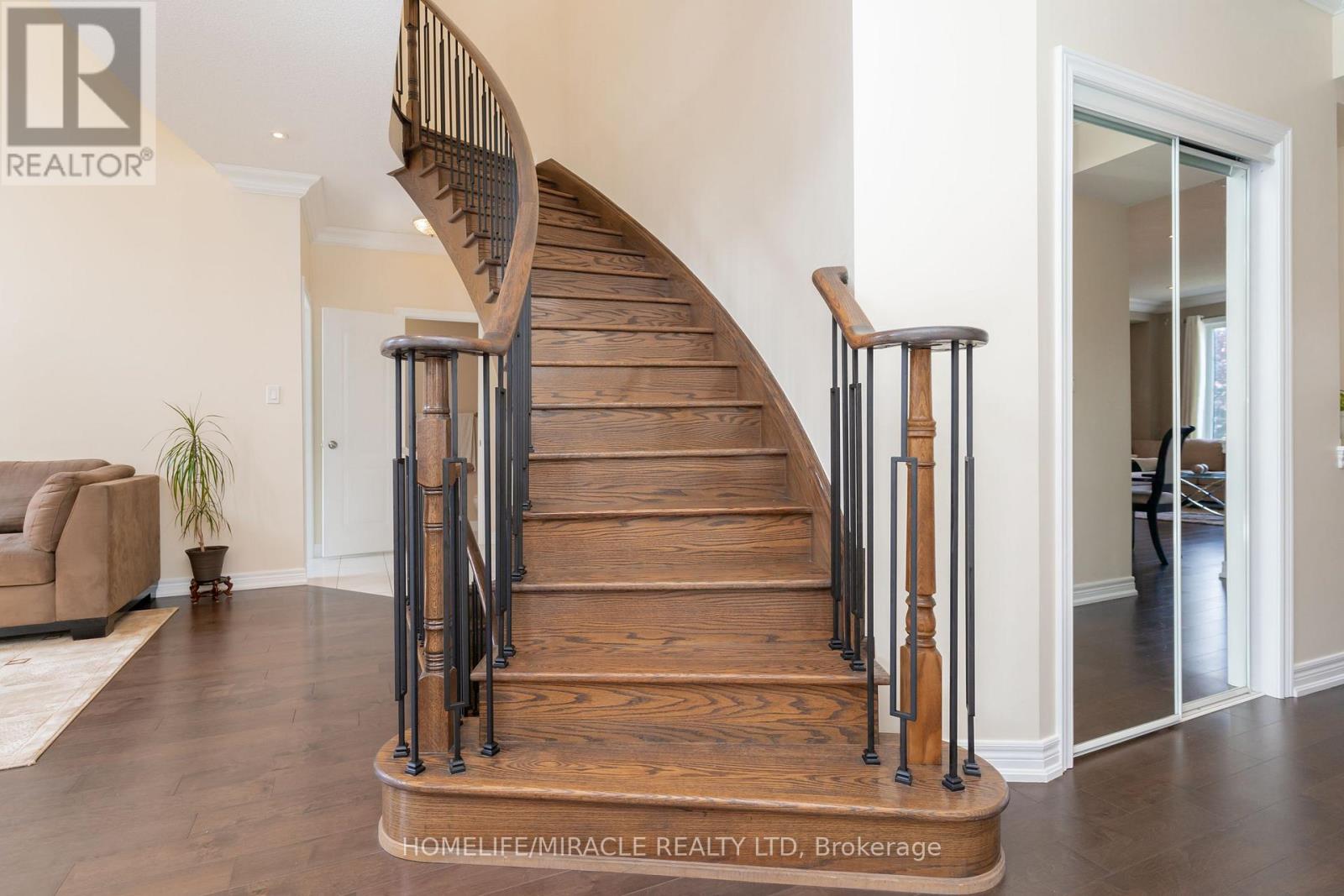 516 Vellore Woods Boulevard, Vaughan, Ontario  L4H 2W3 - Photo 22 - N12580078