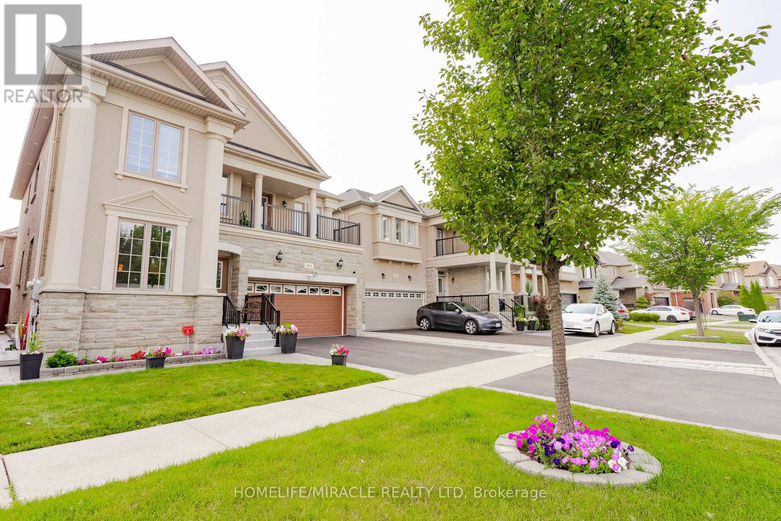 516 Vellore Woods Boulevard, Vaughan, Ontario  L4H 2W3 - Photo 3 - N12580078