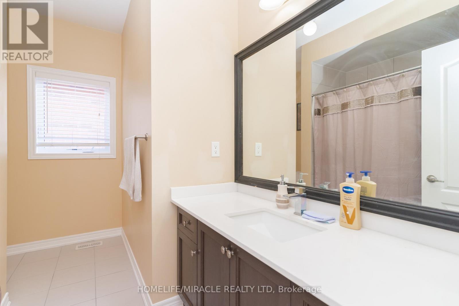 516 Vellore Woods Boulevard, Vaughan, Ontario  L4H 2W3 - Photo 36 - N12580078