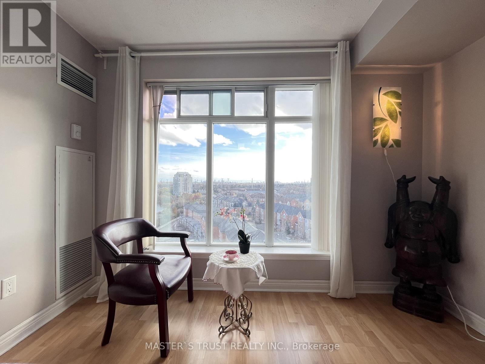 1001 - 135 Pond Drive, Markham, Ontario  L3T 7V6 - Photo 7 - N12580134