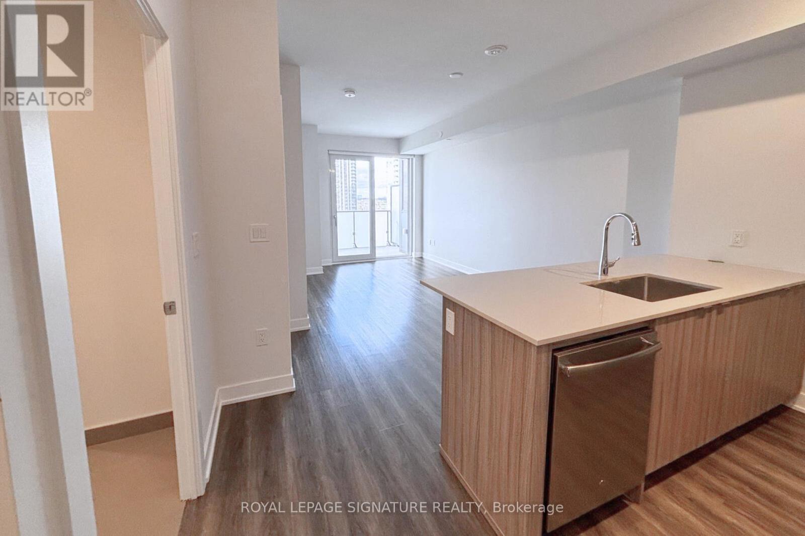 802 - 4130 Parkside Village Drive, Mississauga, Ontario  L5B 3M8 - Photo 3 - W12580092